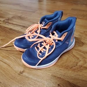 Girls Under Armour hightop sneakers size 1.5